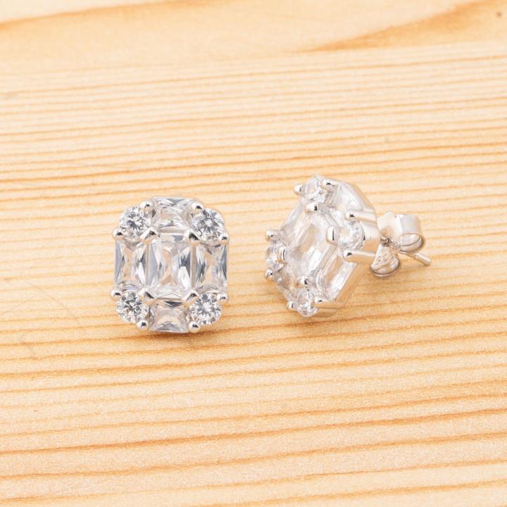 Orecchini Di Argento 925 Collezione Aurora Ovale Con Zirconi 11x13mm