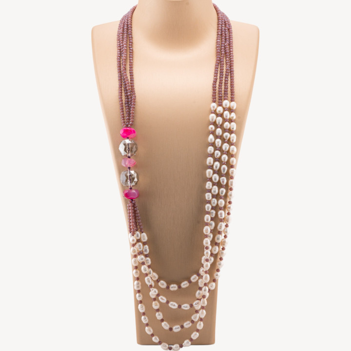 Collier de perles de rivière avec cristaux et 4 rangs de pierres dures 80 cm