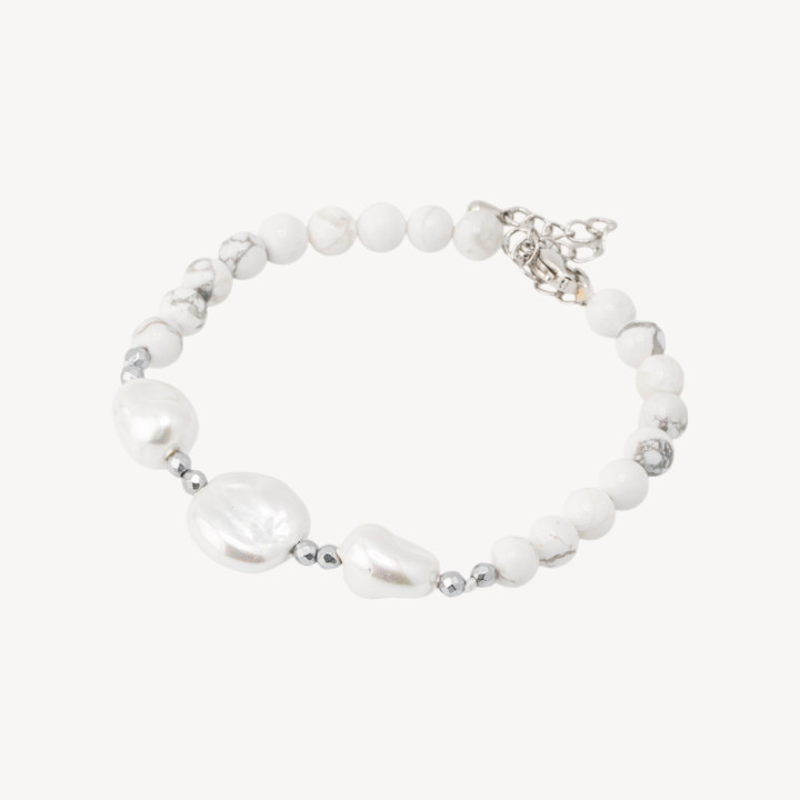 Bracciale con Pietre Dure e Tre Perle di Maiorca 18,5cm + 5cm con Ematite Argentata e Howlite
