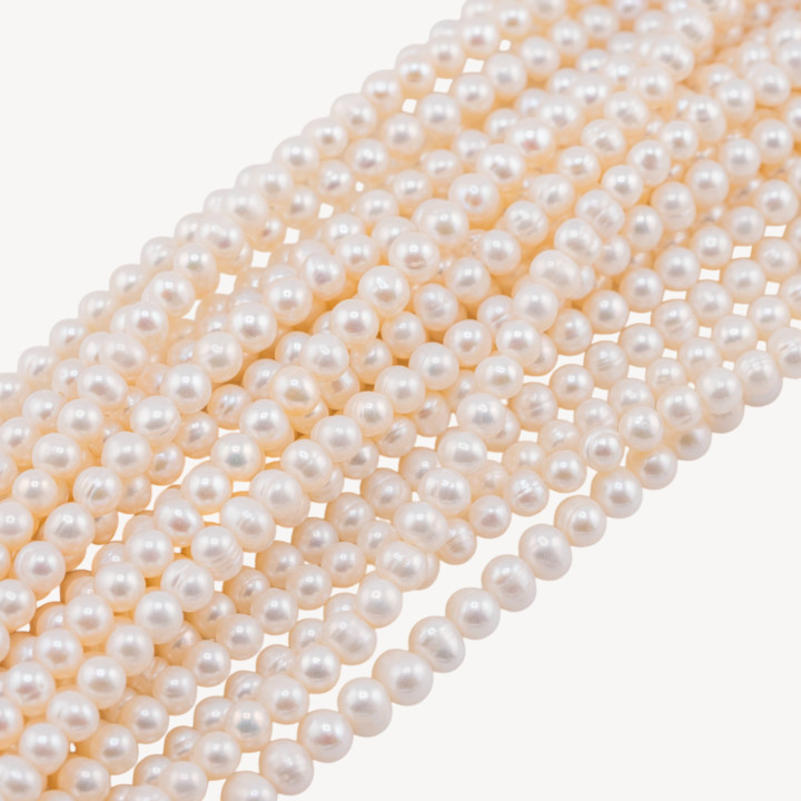 Perle Di Fiume Microperle Semiround A+ 4-4,5mm Bianco