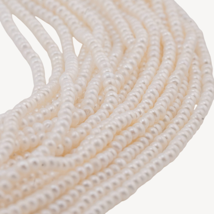 Perle Di Fiume Tonde 4-4,5mm AA+ Bianco