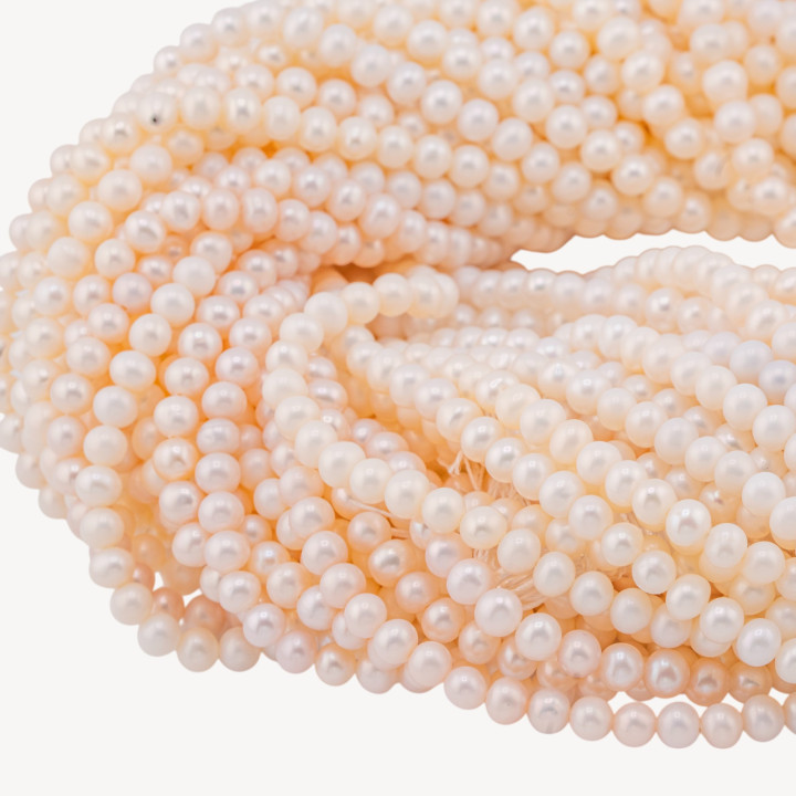 Perle Di Fiume Tonde 4,0-4,6mm AA+ Bianco