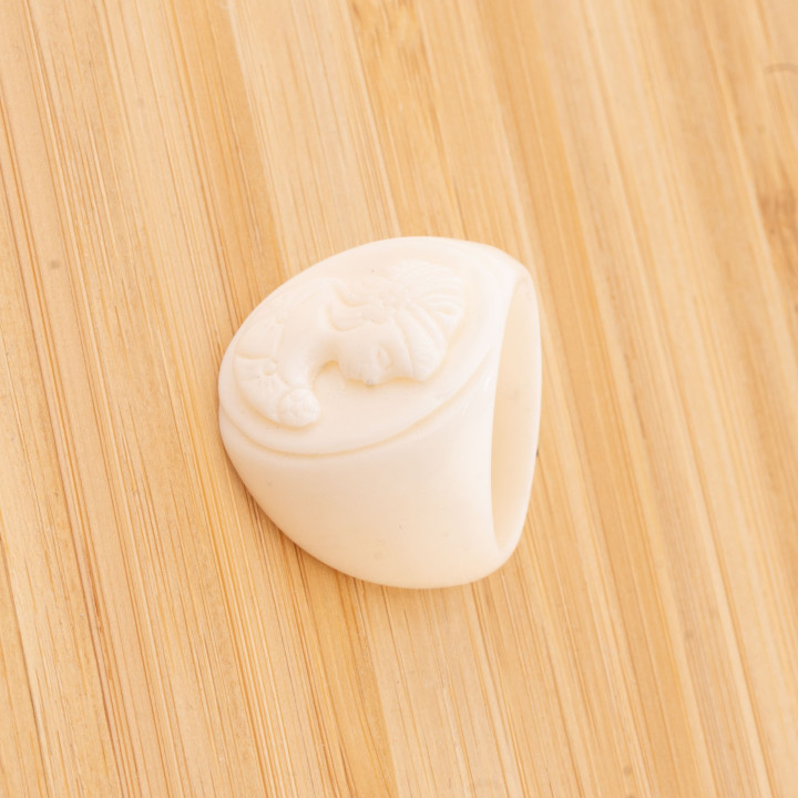 Anello Di Osso Naturale Inciso A Mano 24mm MOD1