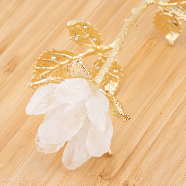 Fiore Preziose Artigianale Con Quarzo Naturale e Dettagli Dorati Cristallo Di Rocca