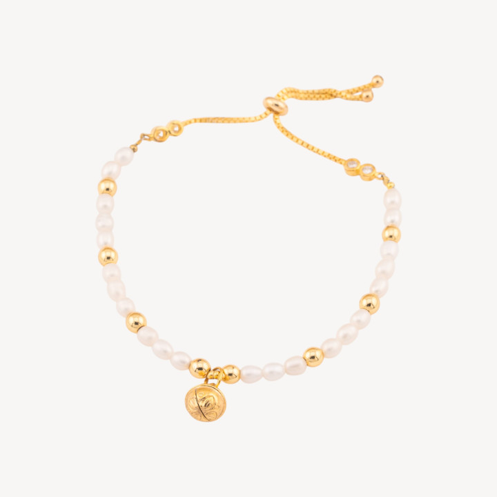 Bracciale Di Argento 925 Con Perle Di Fiume E Ematite Con Pendente Campana E Chiusura Sali E Scendi Dorato