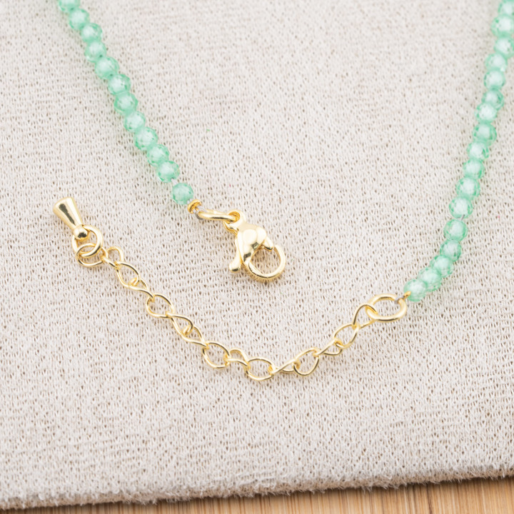 Collana con Cristalli Verdi Chiaro E Perle Di Maiorca Con Chiusura e Catenina In Acciaio Dorato 10pz