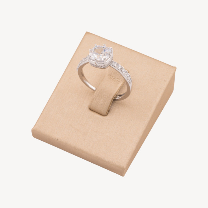 Anello Gioiello In Argento 925 Regolabile Con Corindone Sintetico Quadrato Bianco Rodiato YJ-0342