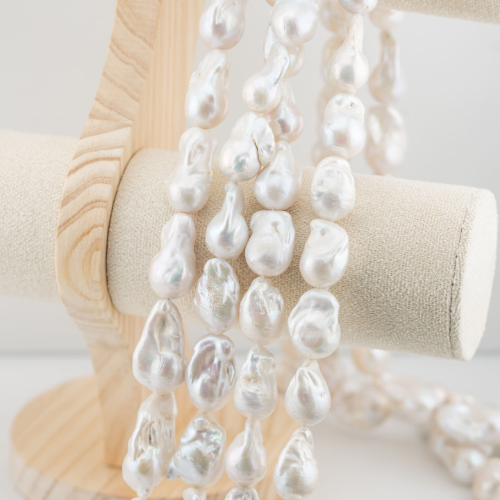 Perles de rivière baroques en forme de larme (NLQ) 80-85gr Blanc