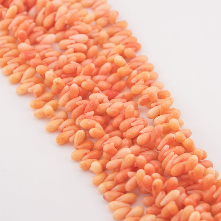 Pink Bamboo Drop Coral mit seitlichem Loch