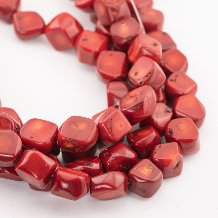 Corallo Bamboo Rosso Sasso Irregolare Scaglie 12-15x18-25mm