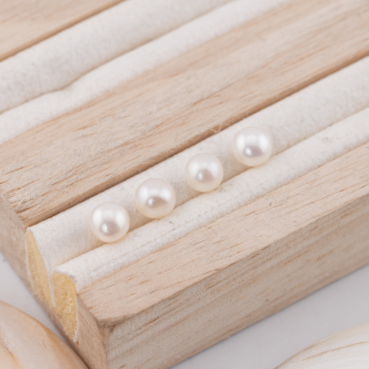 Perle Di Fiume Bottoni Cabochon 1 Foro  (AAAA)  5,5-6,0mm 12 Paia Bianco