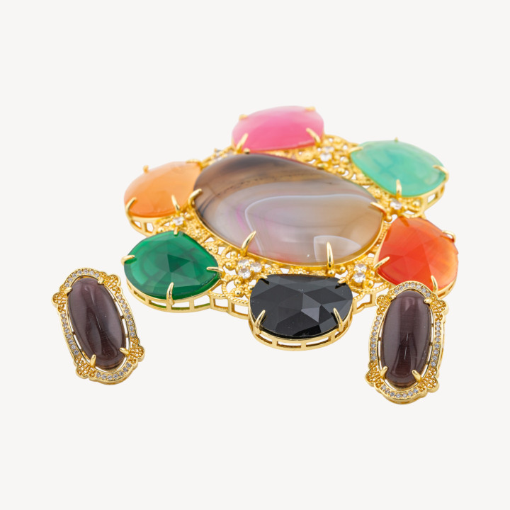 Componente Centrale Di Bronzo Con Perline, Pietre Dure Dorate Completo Di Orecchini