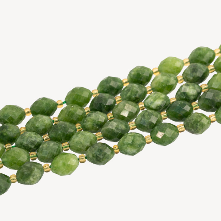 Giada Taglio Rigido Oliva Sfaccettata 8x10mm Giada Birmana