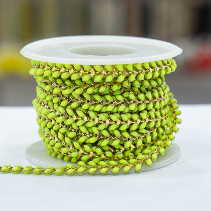 Fishbone Enameled Brass Chain 6,5mm 5m Fluo Green
