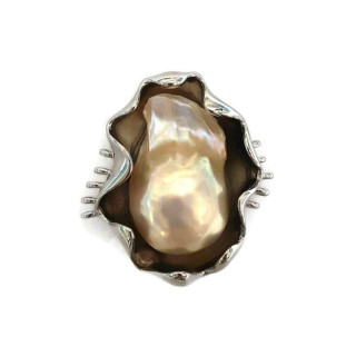 Central Bronze Component With Baroque River Pearls 33x26mm 3pcs Rhodium Plated